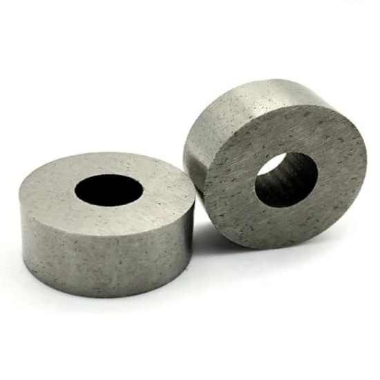Alnico ring magnet